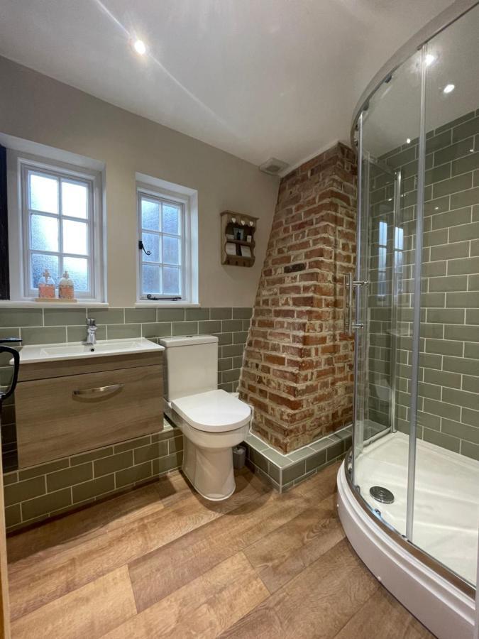 Historic Cambridgeshire Cottage Ґодманчестер Екстер'єр фото